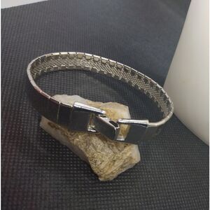 Napier clasp buckle bracelet‎ simplistic